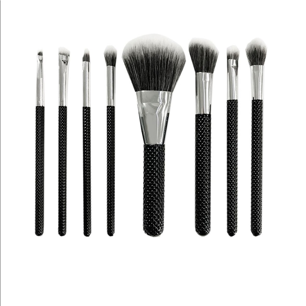 🆕 MODA Studio 8 pc Pro Glam Brush Set